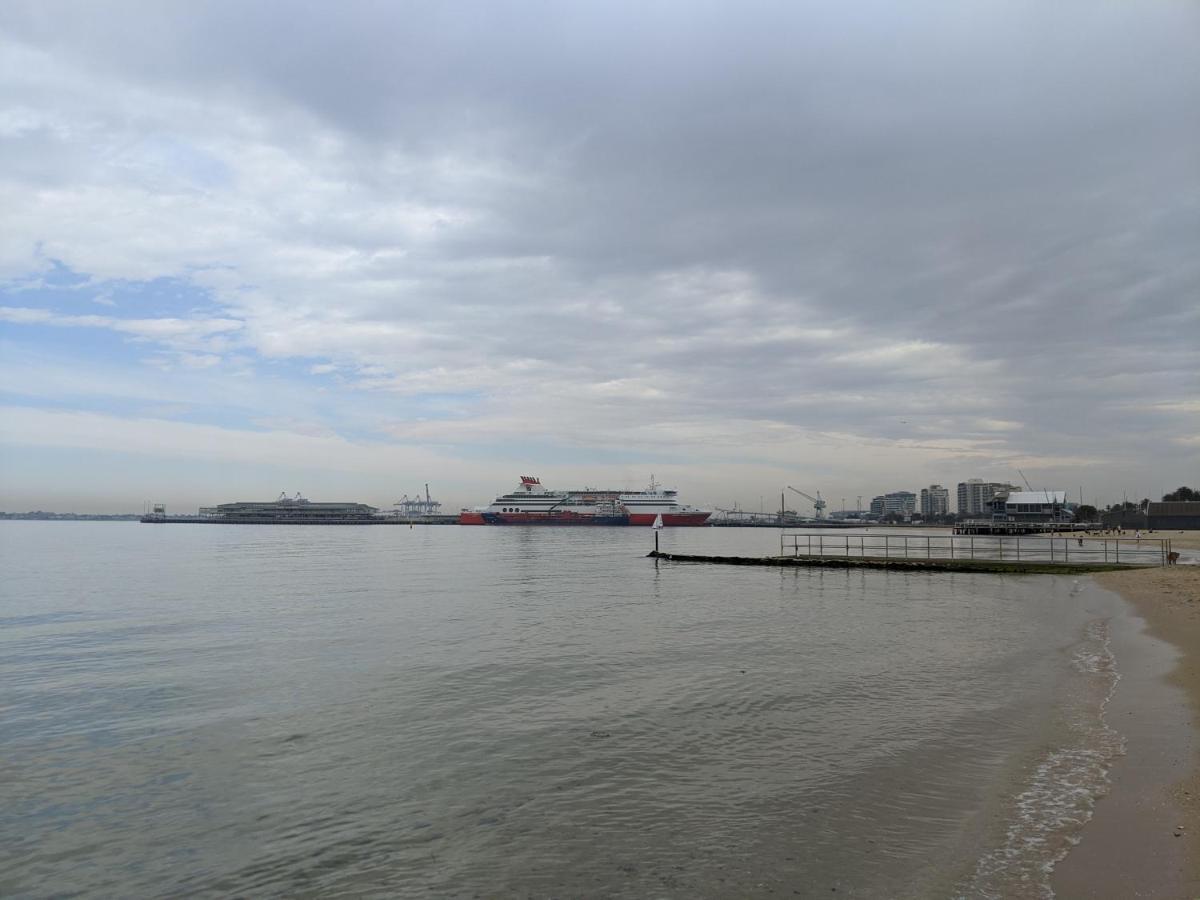 Staycentral - Spacious Seaviews Port Melbourne Zewnętrze zdjęcie